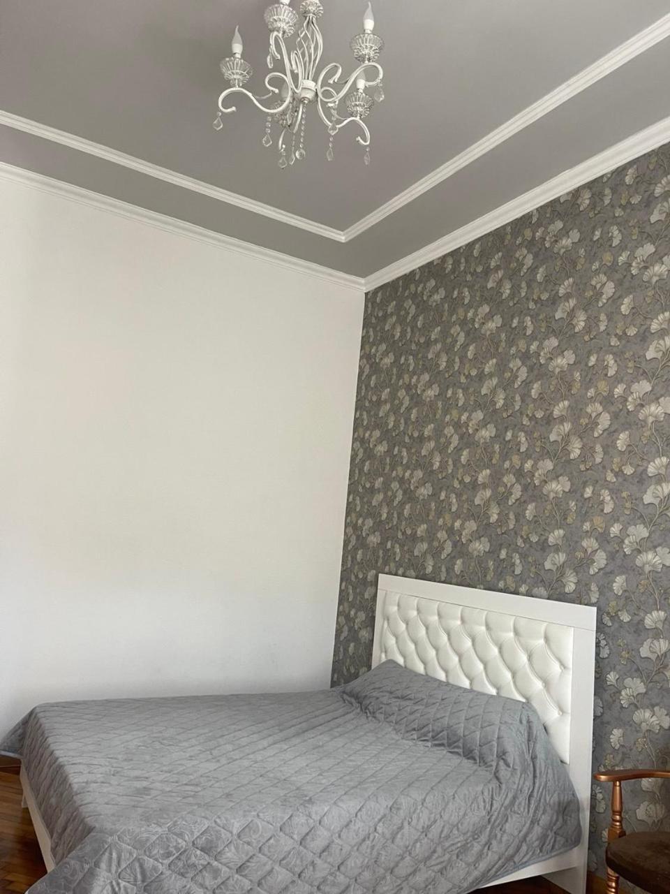 Newtone Apartment TTchernivtsi Extérieur photo
